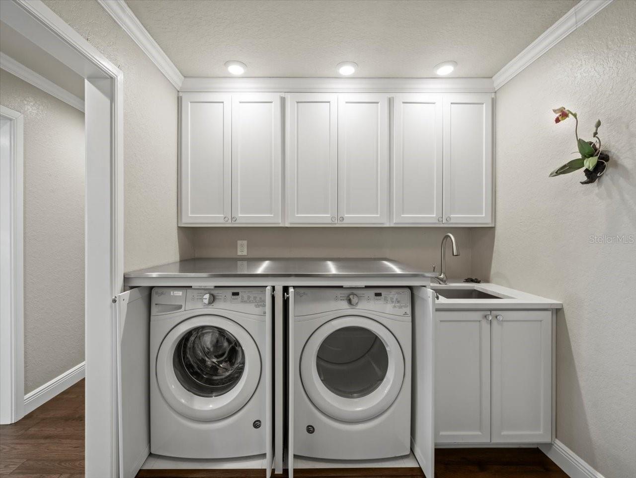 2087 EDGEWATER DR #C