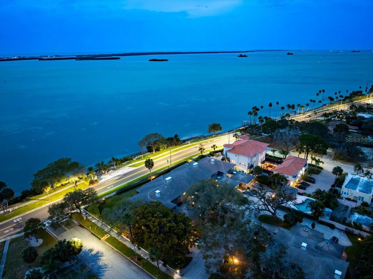 2087 EDGEWATER DR #C