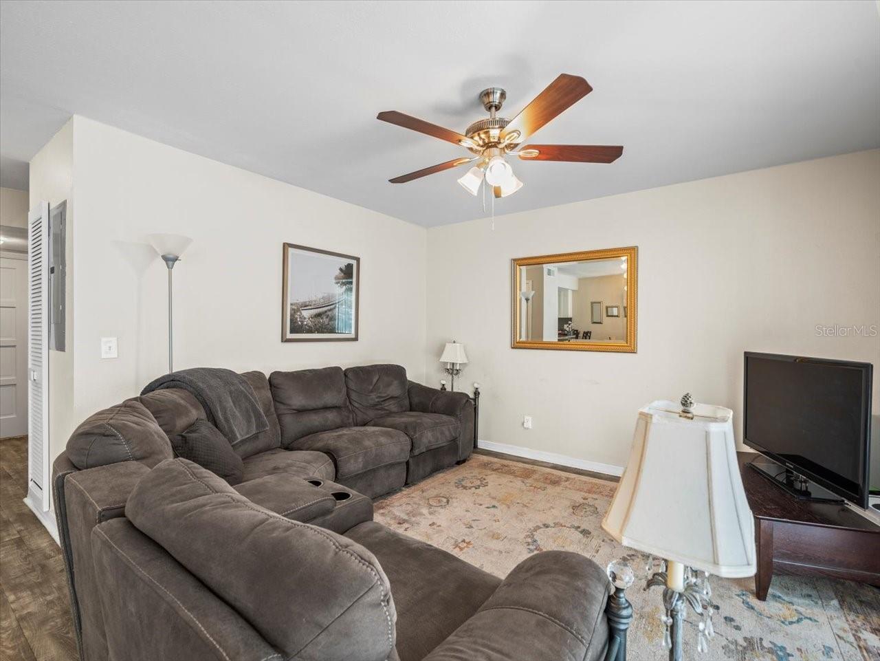 1303 N MCMULLEN BOOTH RD #1303