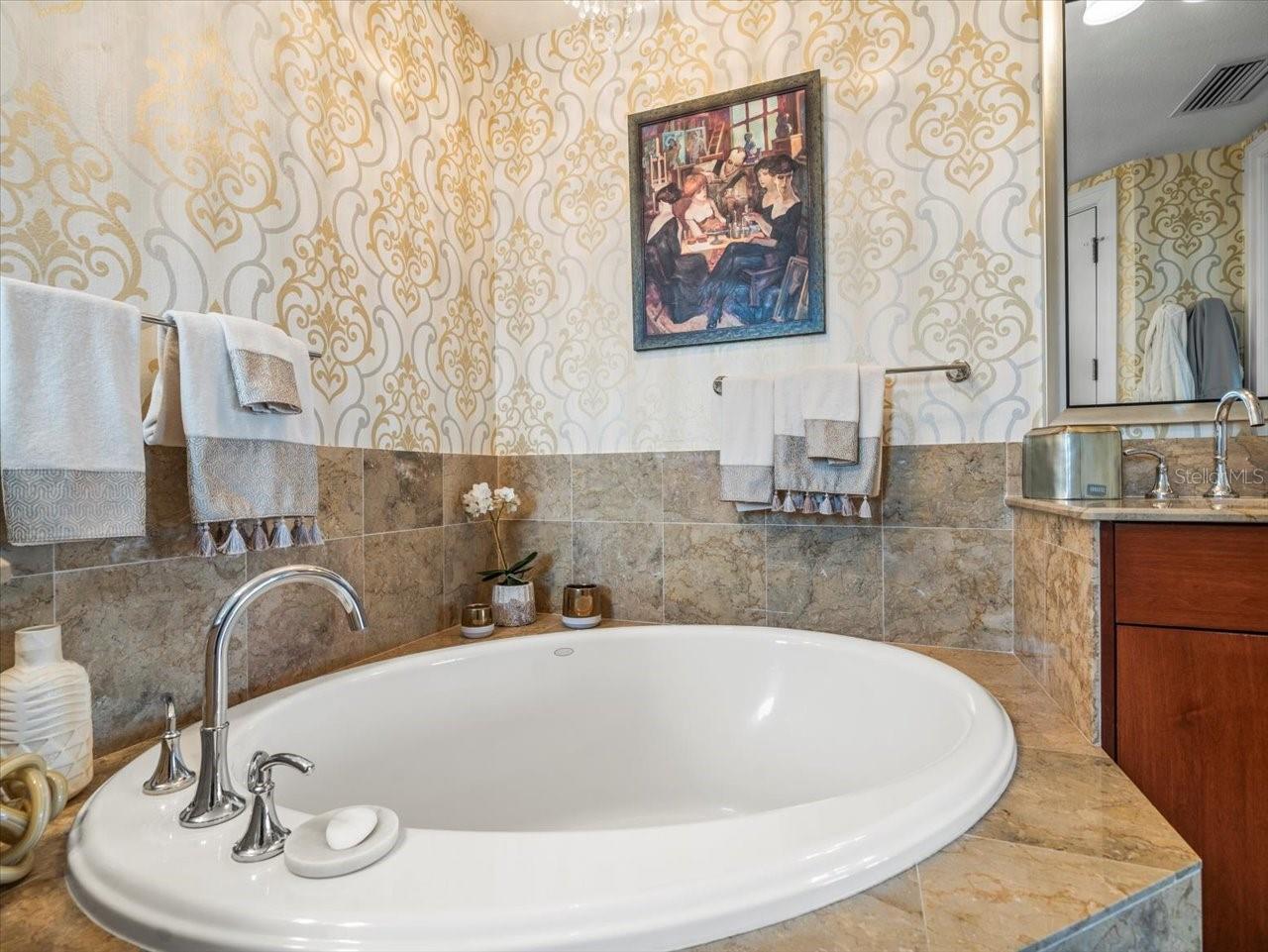 331 CLEVELAND ST #906