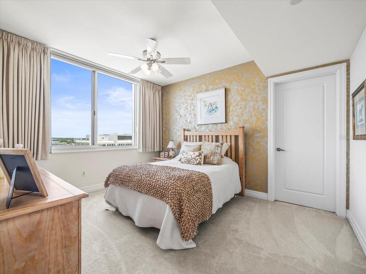 331 CLEVELAND ST #906