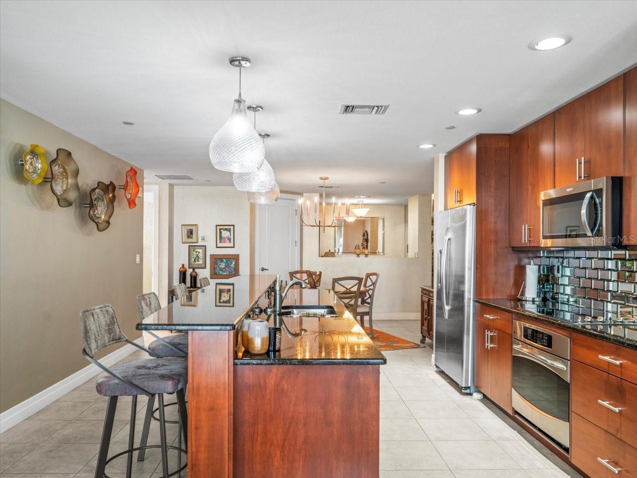 331 CLEVELAND ST #906