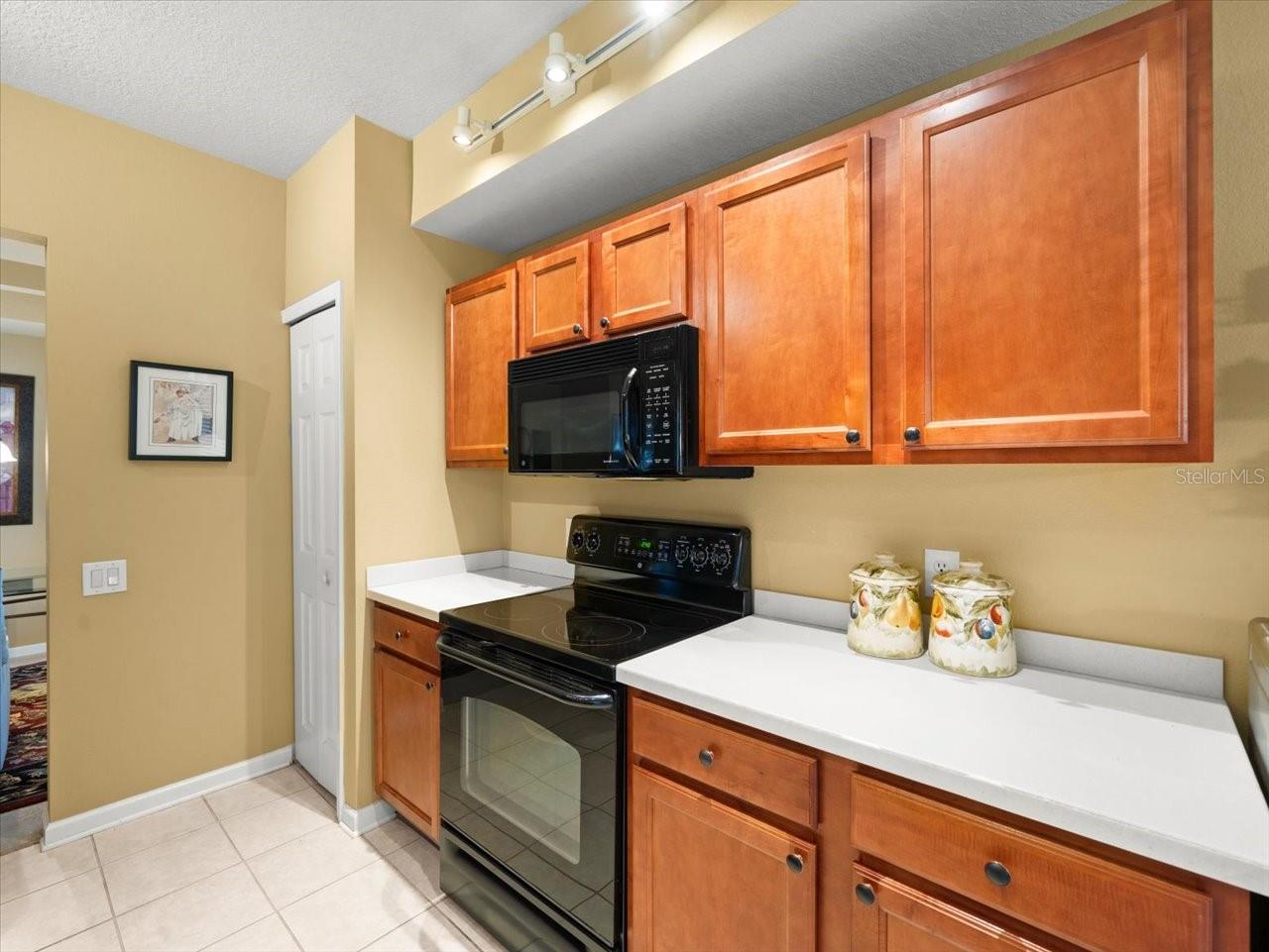 897 LANTERN WAY #897