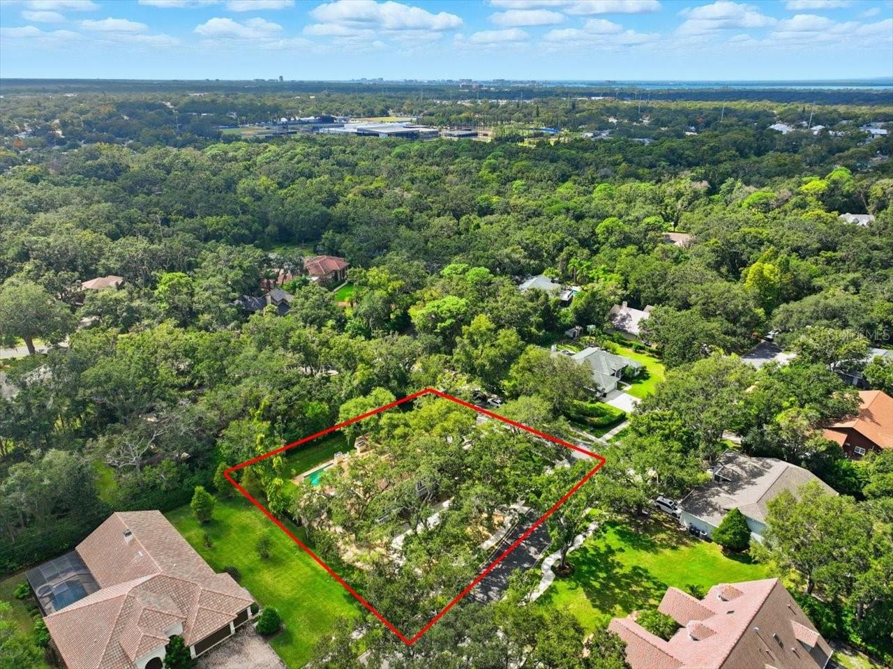 2035 INDIAN CREEK CT