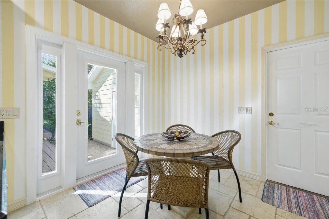 2035 INDIAN CREEK CT