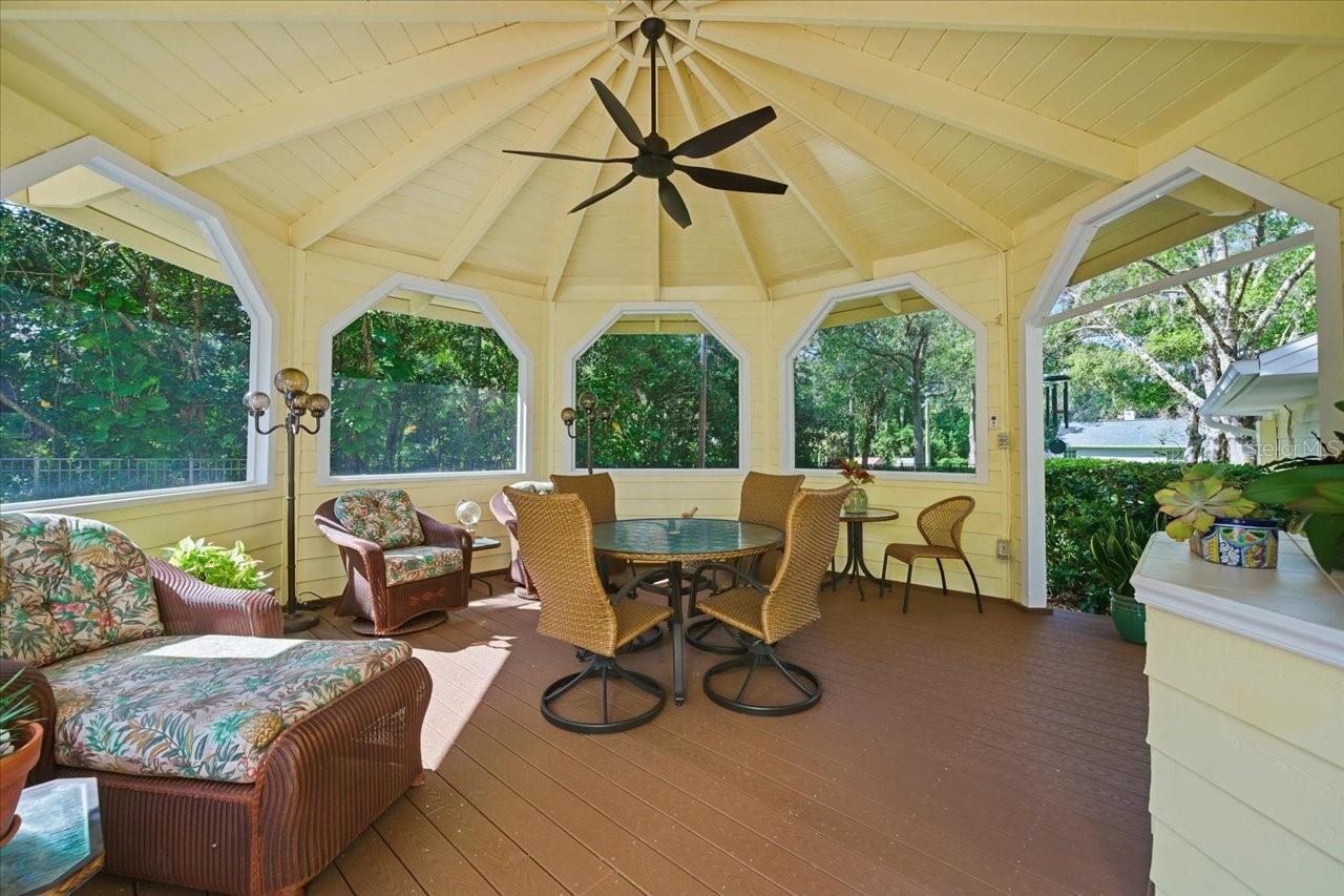 2035 INDIAN CREEK CT