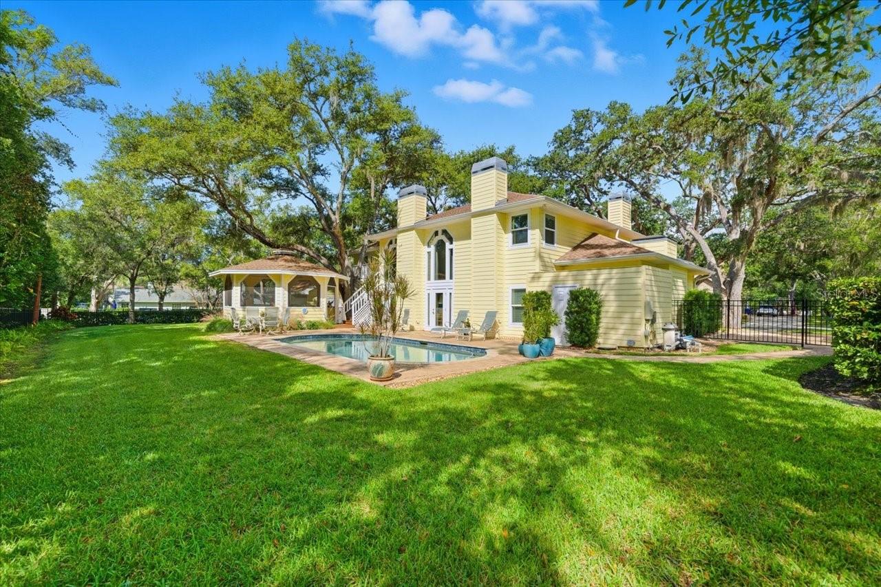 2035 INDIAN CREEK CT