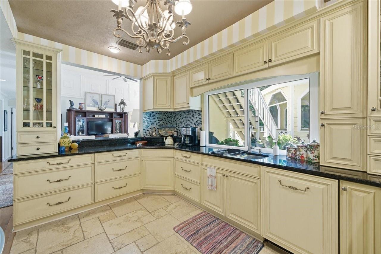 2035 INDIAN CREEK CT