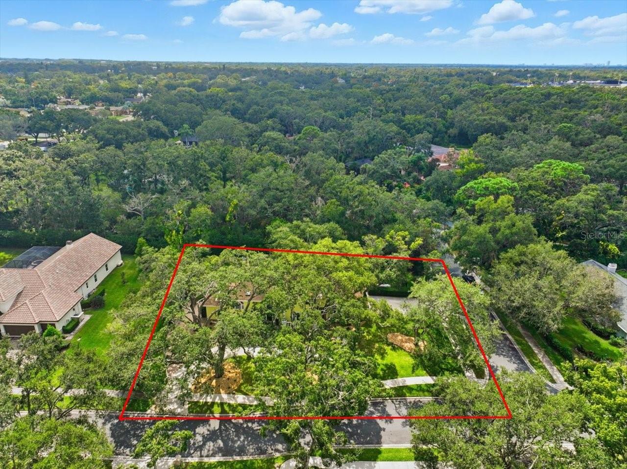 2035 INDIAN CREEK CT