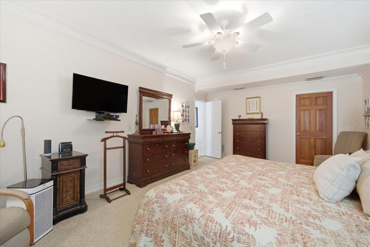 2035 INDIAN CREEK CT