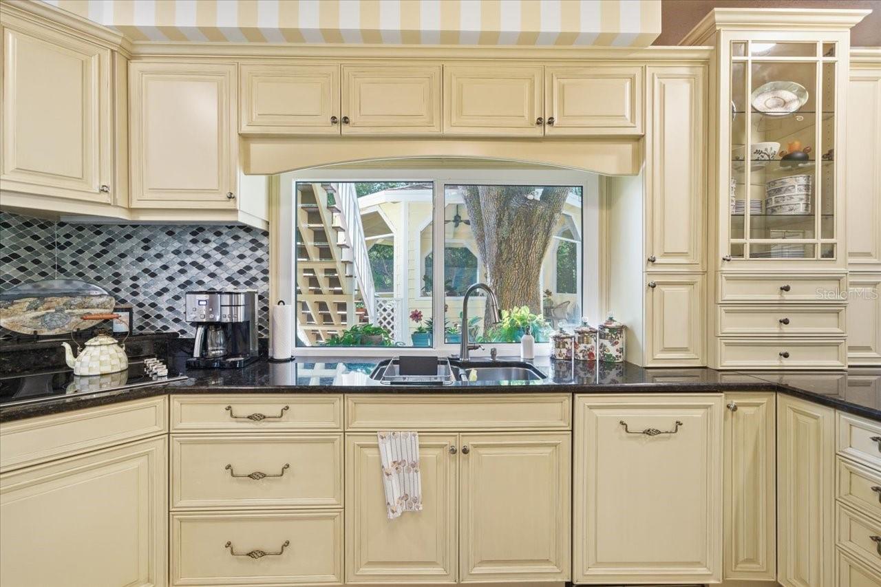 2035 INDIAN CREEK CT