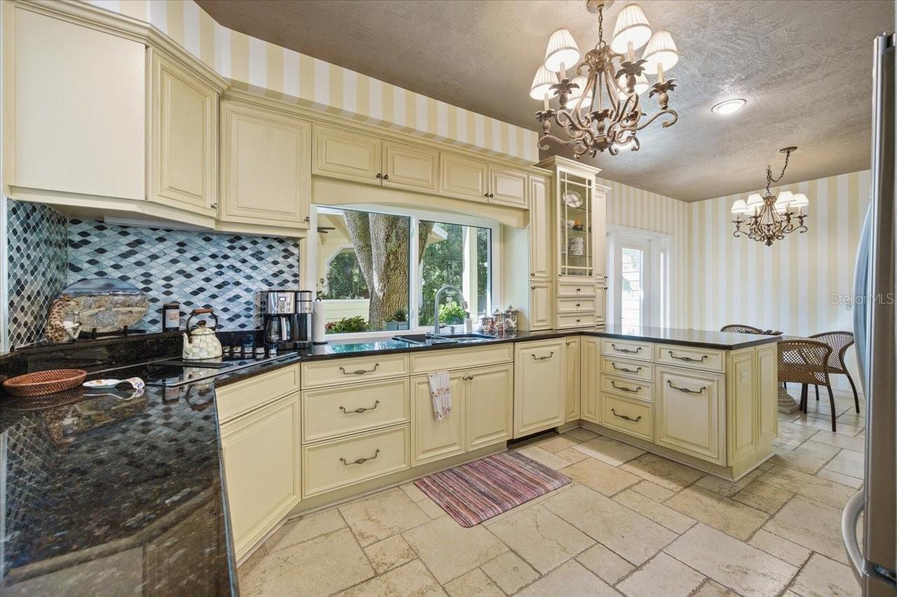 2035 INDIAN CREEK CT