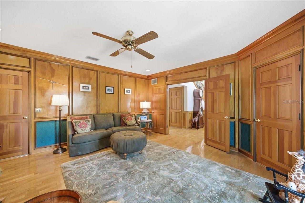 2035 INDIAN CREEK CT