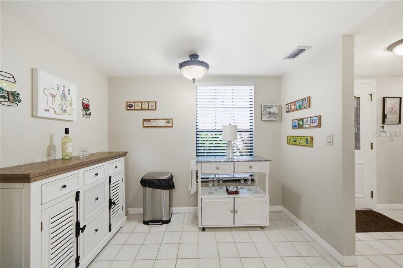 2824 COUNTRYSIDE BLVD #315
