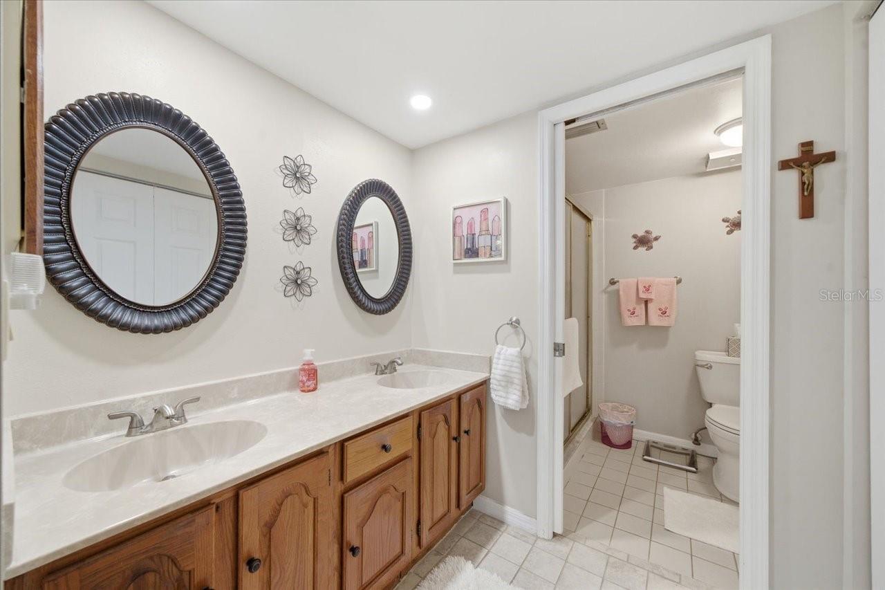 2824 COUNTRYSIDE BLVD #315