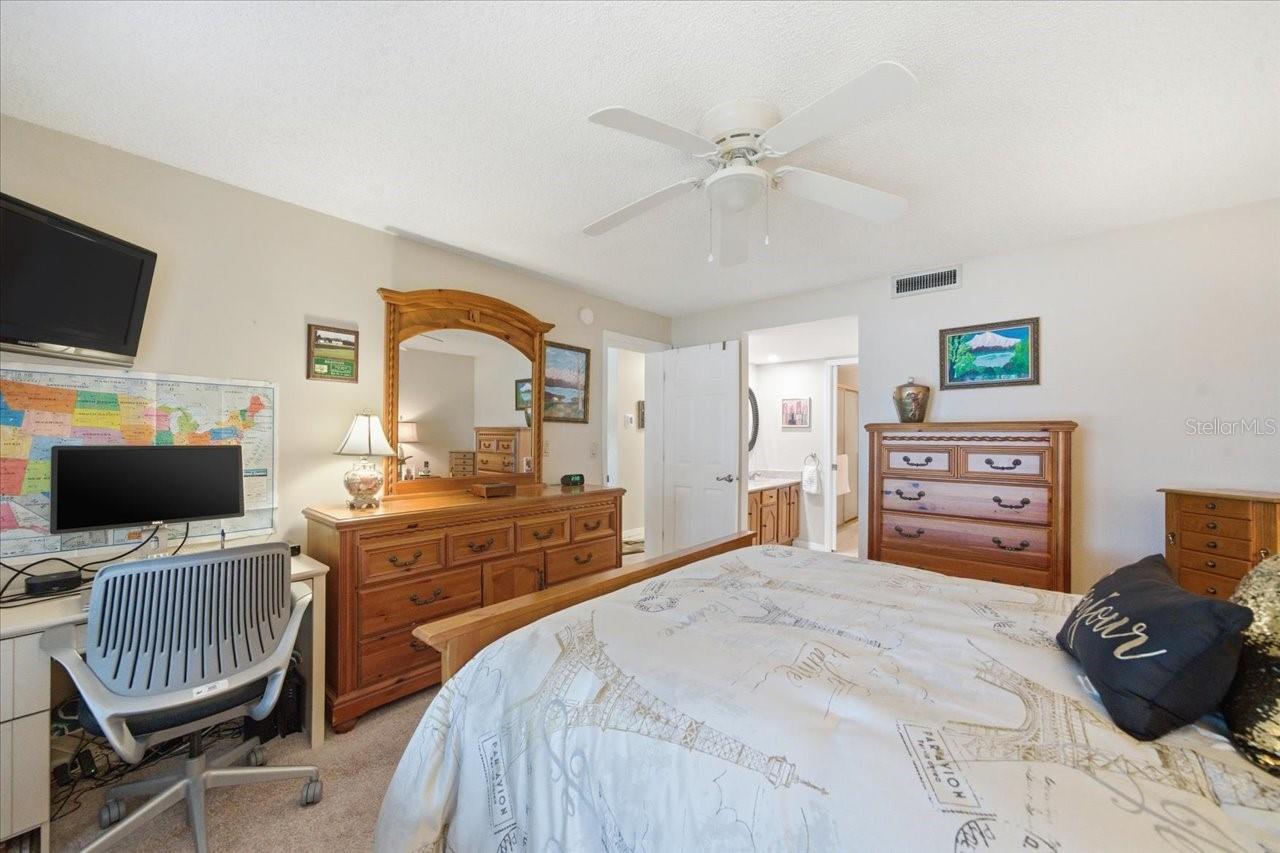 2824 COUNTRYSIDE BLVD #315