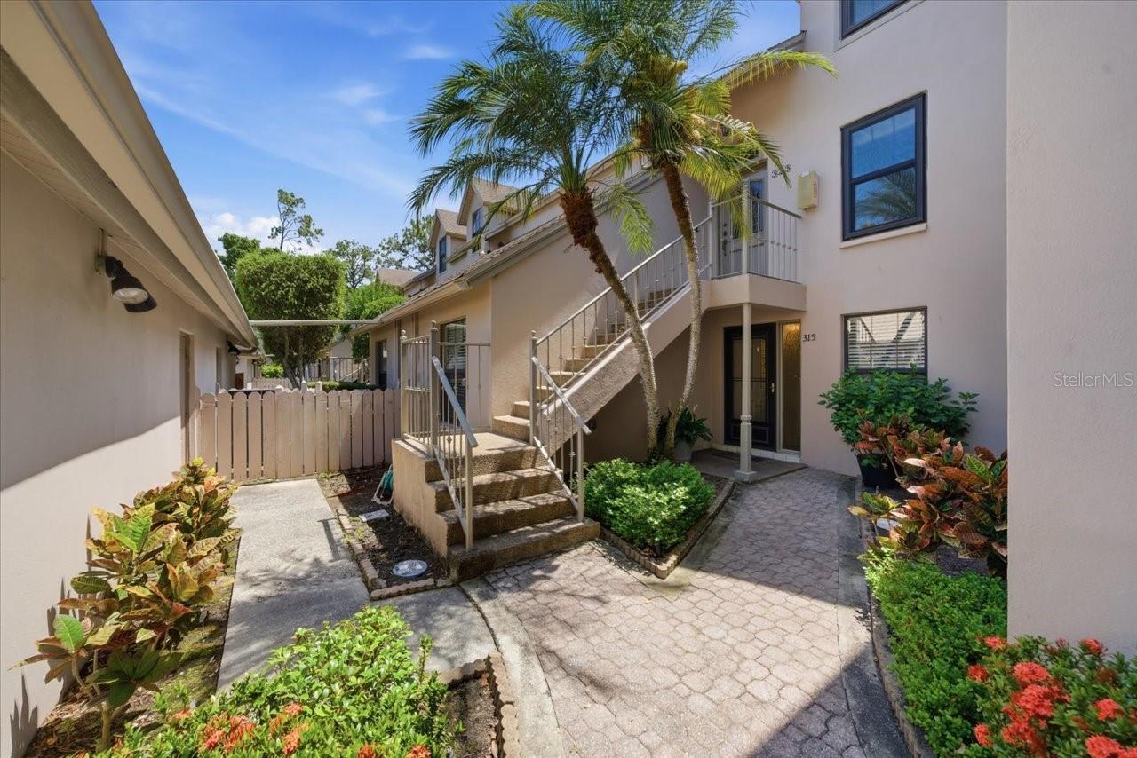2824 COUNTRYSIDE BLVD #315