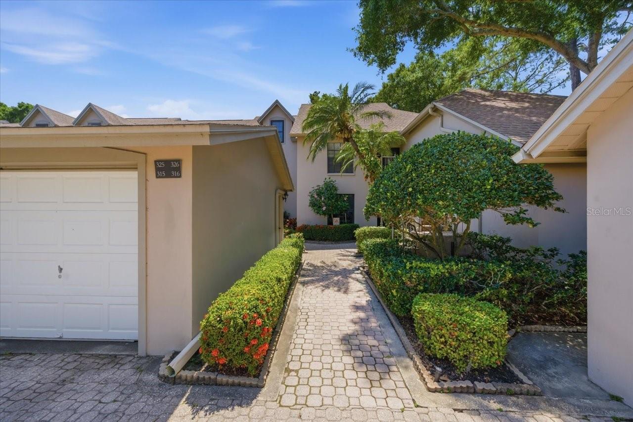 2824 COUNTRYSIDE BLVD #315