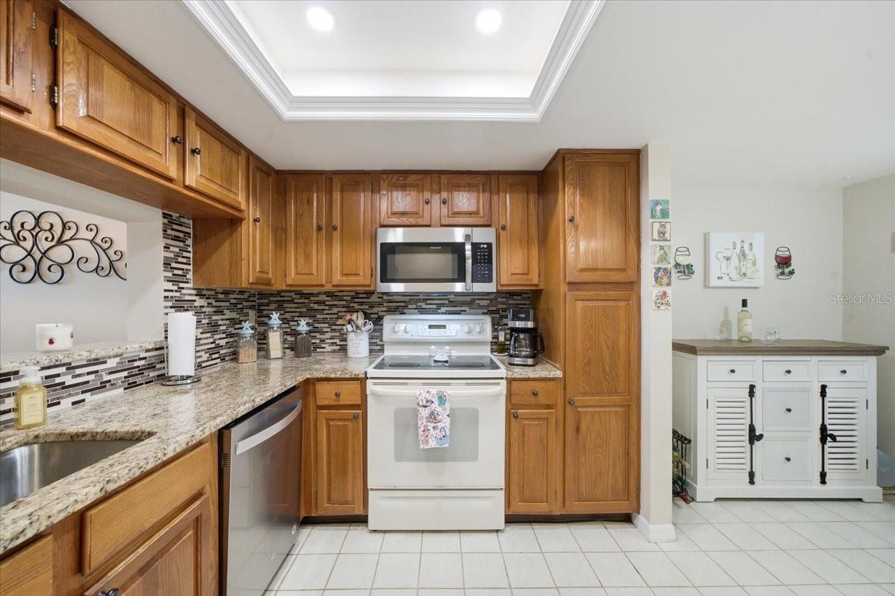2824 COUNTRYSIDE BLVD #315