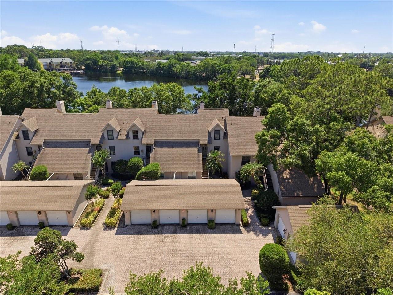 2824 COUNTRYSIDE BLVD #315
