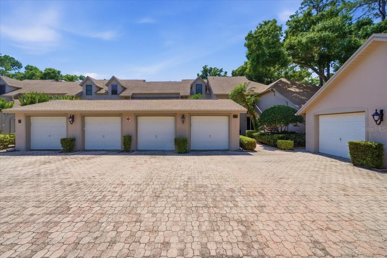 2824 COUNTRYSIDE BLVD #315