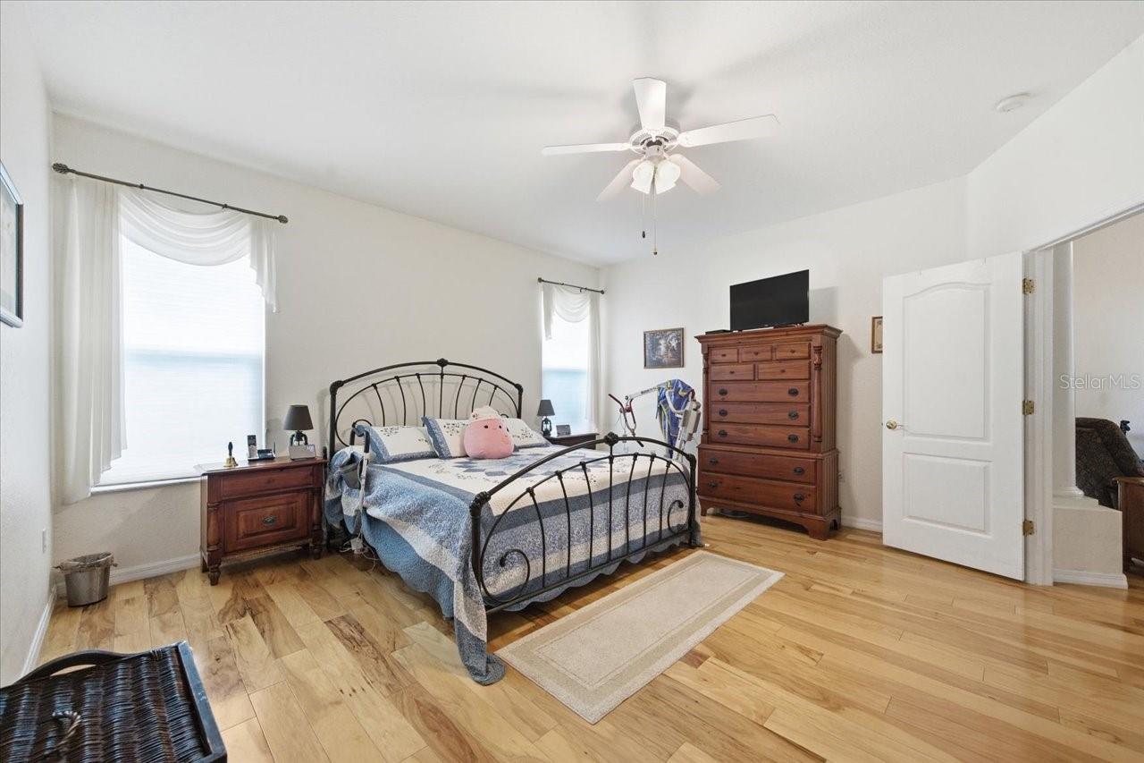 1154 SARAH CT