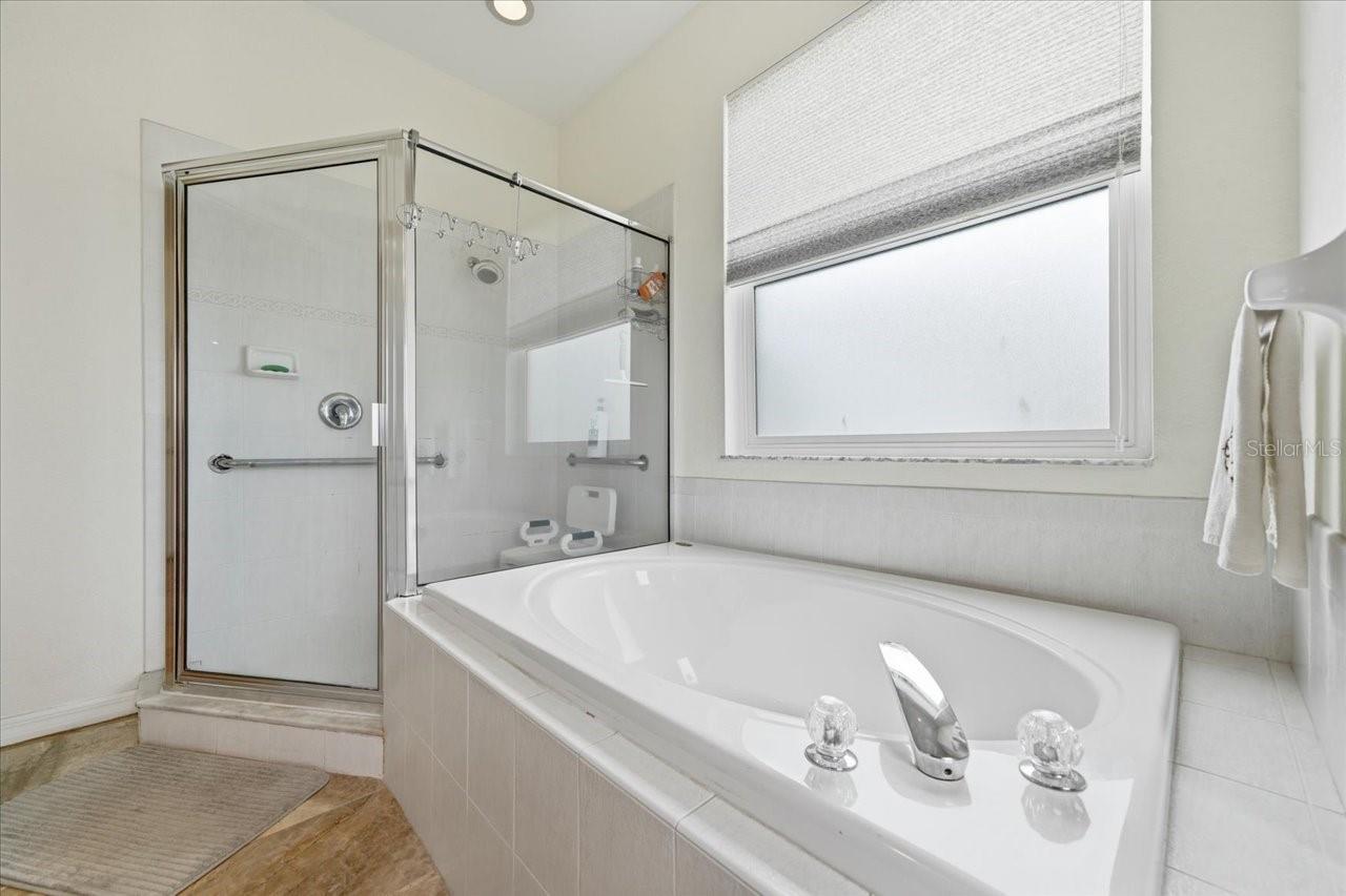 1154 SARAH CT