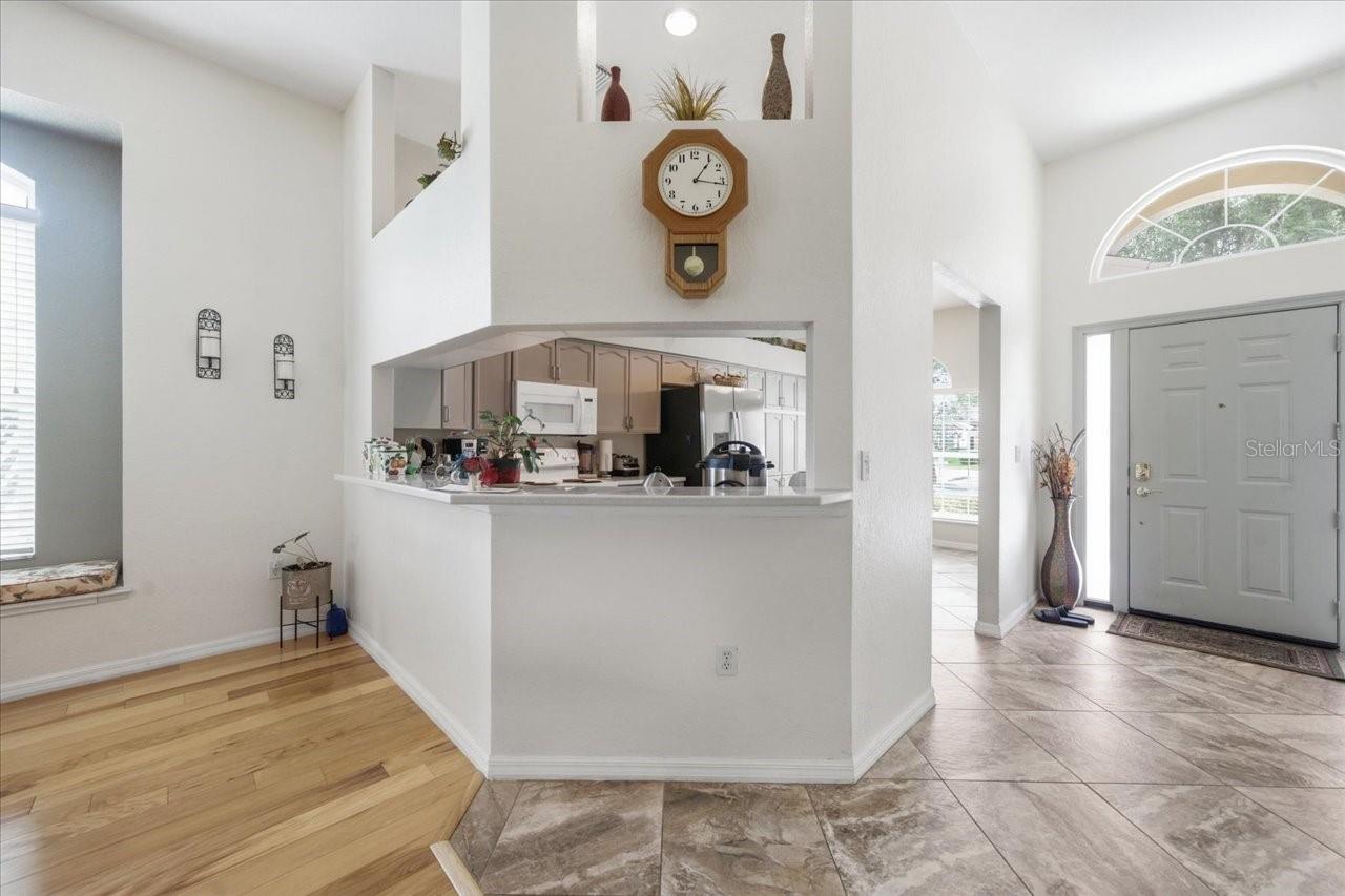 1154 SARAH CT