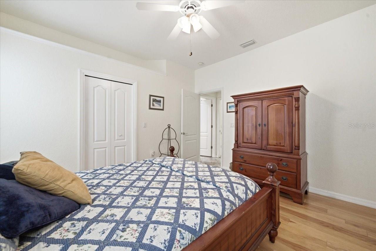 1154 SARAH CT