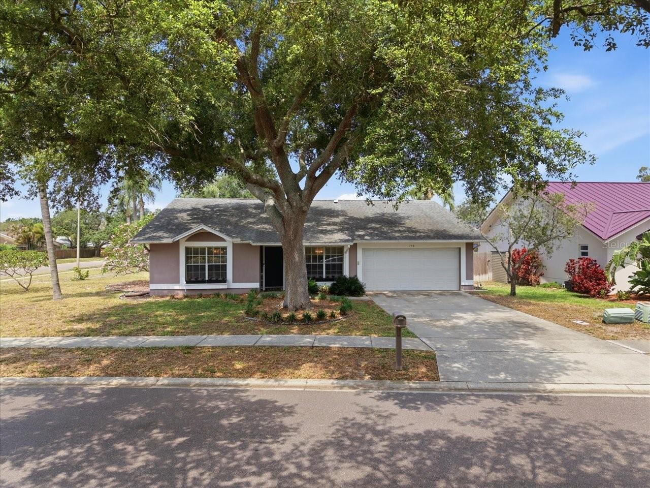 798 COUNTRYSHIRE LN