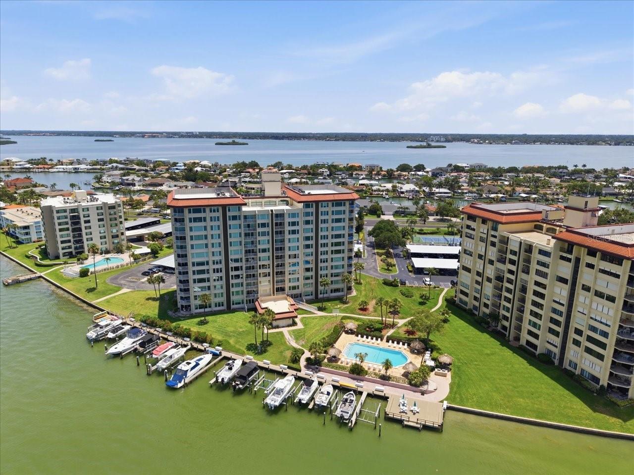736 ISLAND WAY #1003