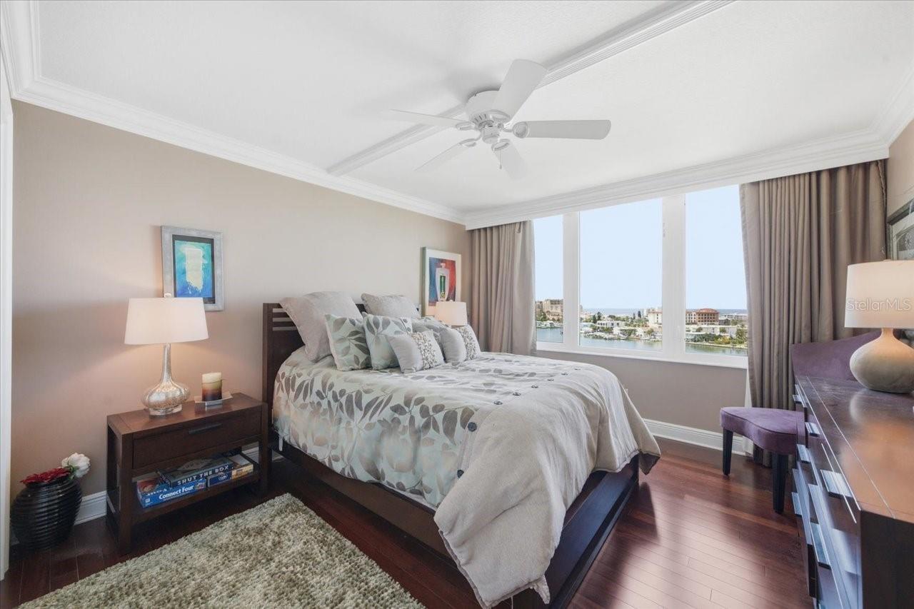 736 ISLAND WAY #1003