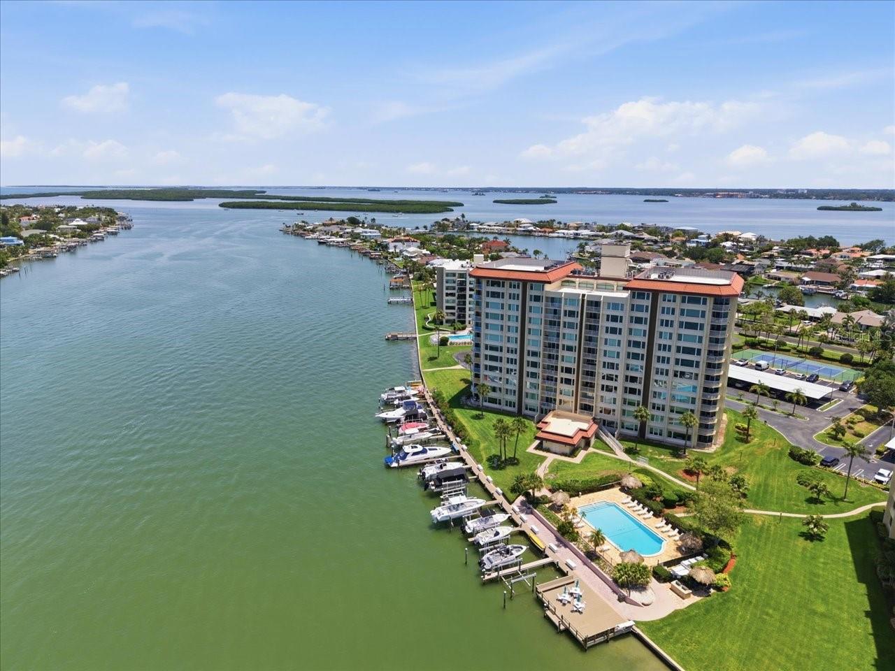 736 ISLAND WAY #1003