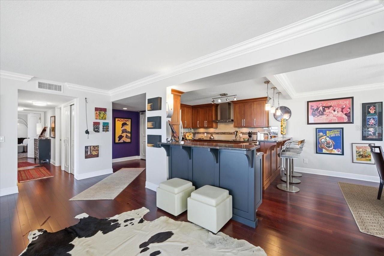 736 ISLAND WAY #1003