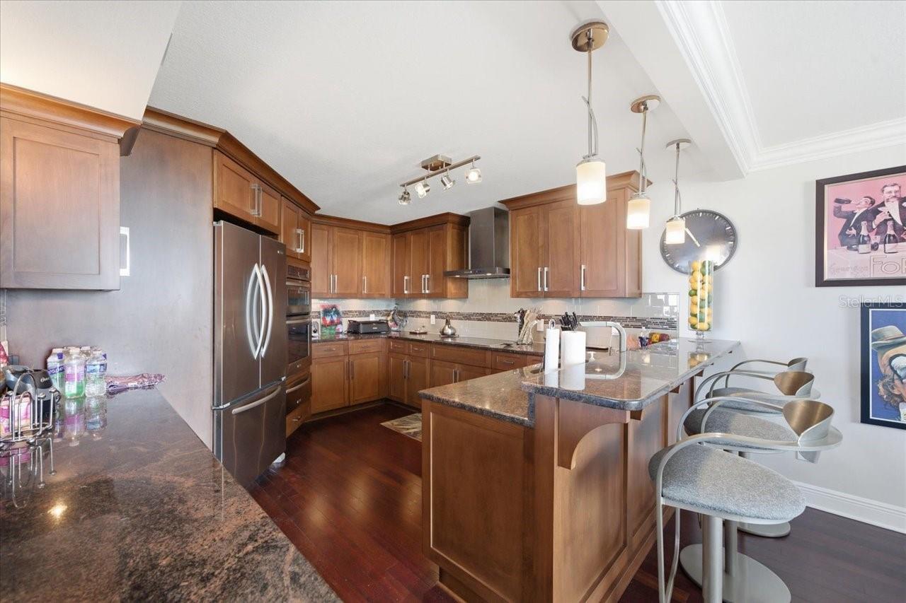 736 ISLAND WAY #1003