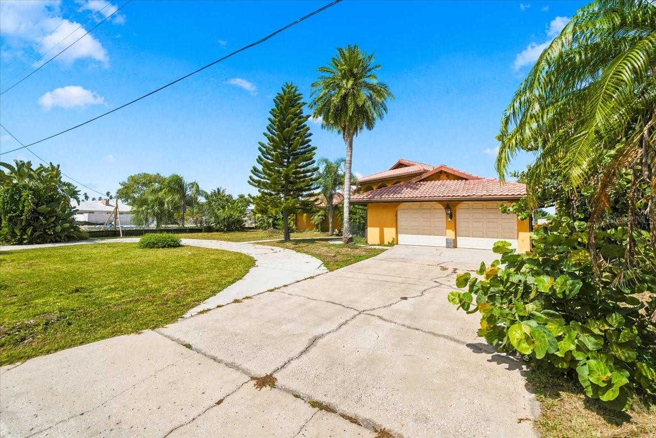 111 SHORE DR