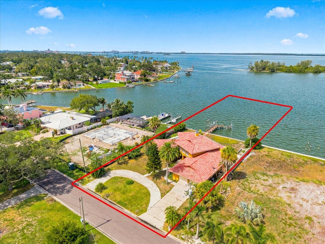 111 SHORE DR