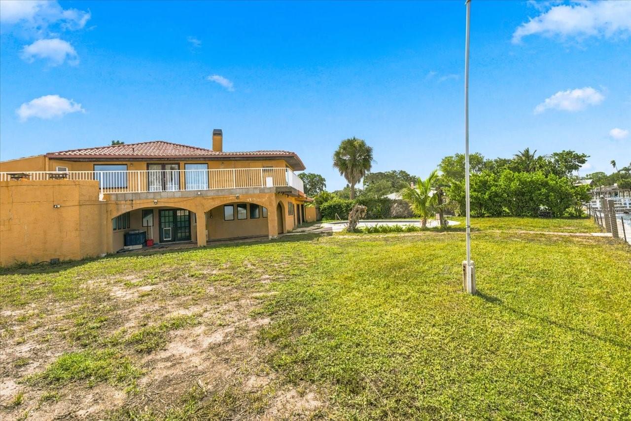 111 SHORE DR