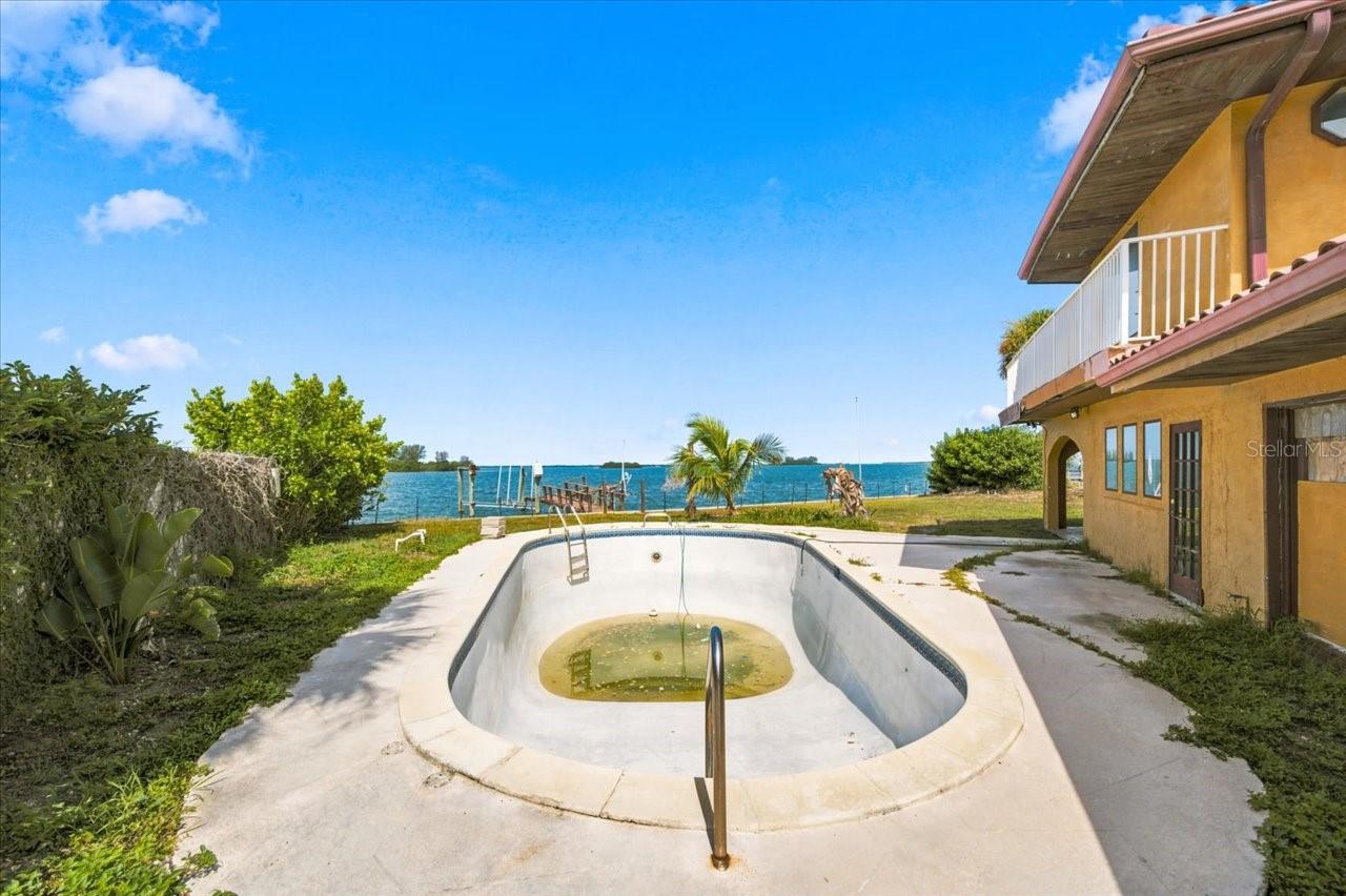 111 SHORE DR