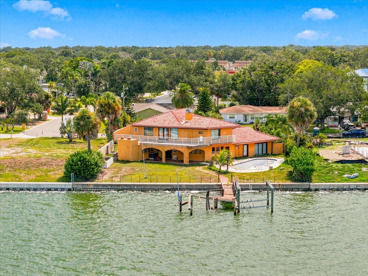 111 SHORE DR