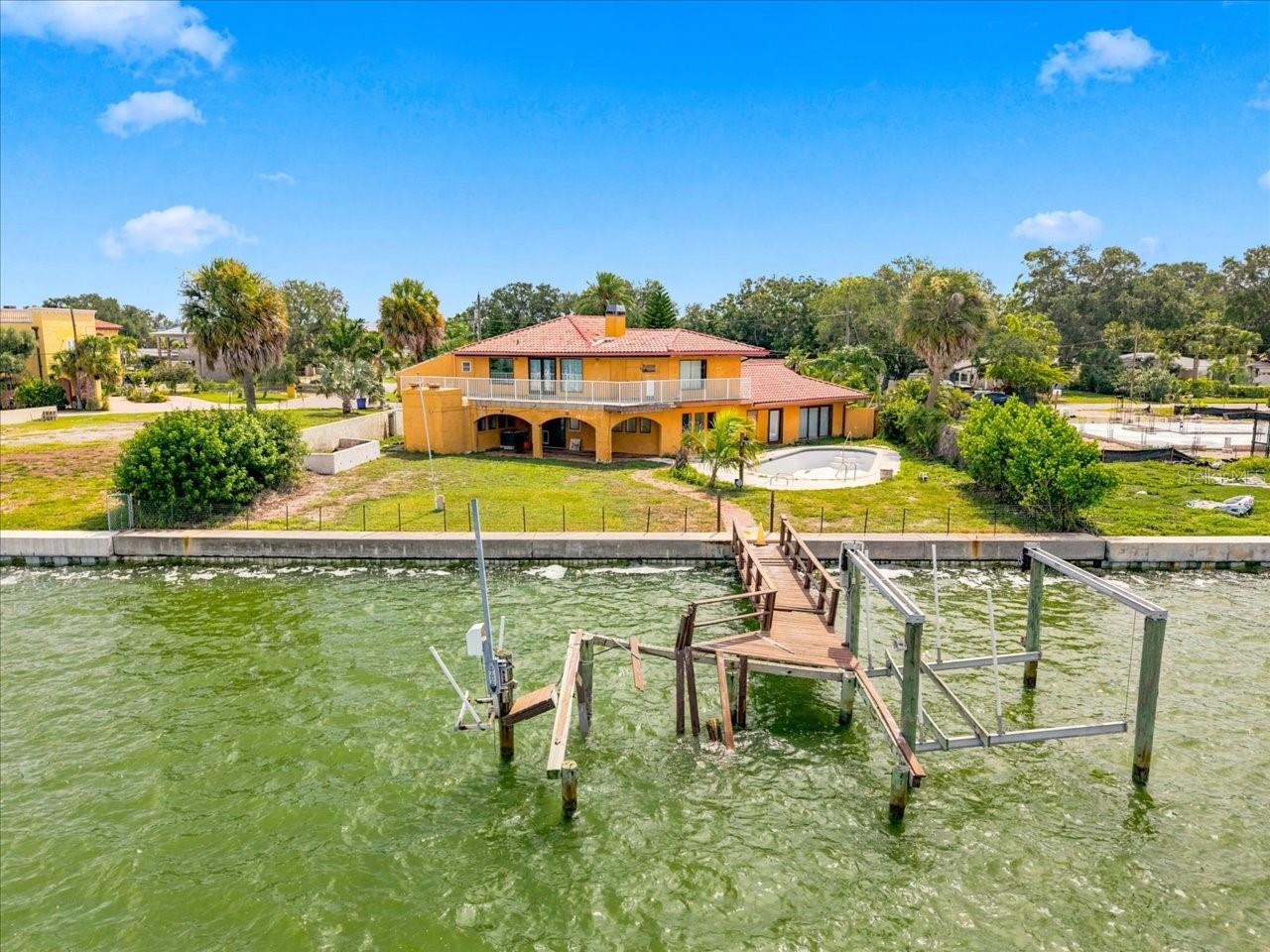 111 SHORE DR