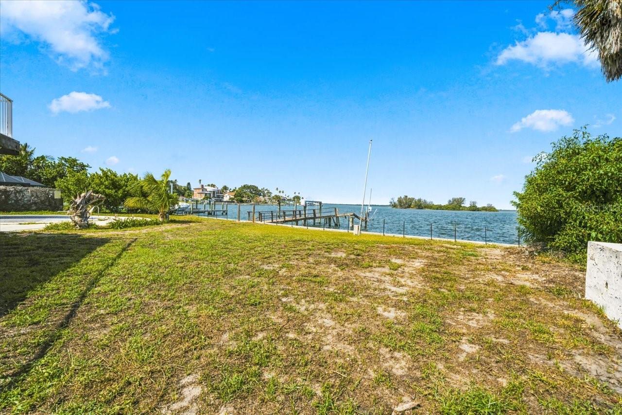 111 SHORE DR