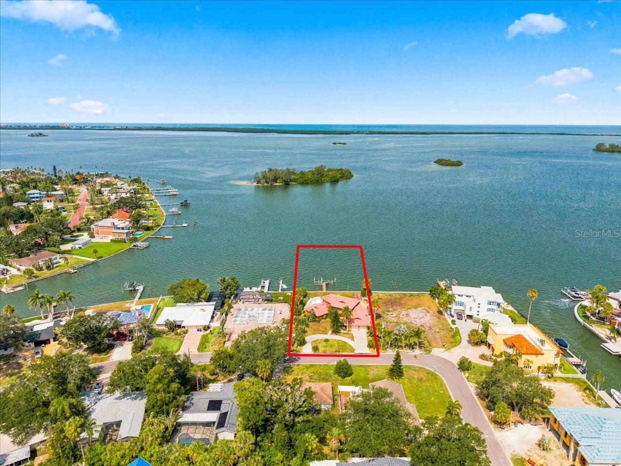 111 SHORE DR