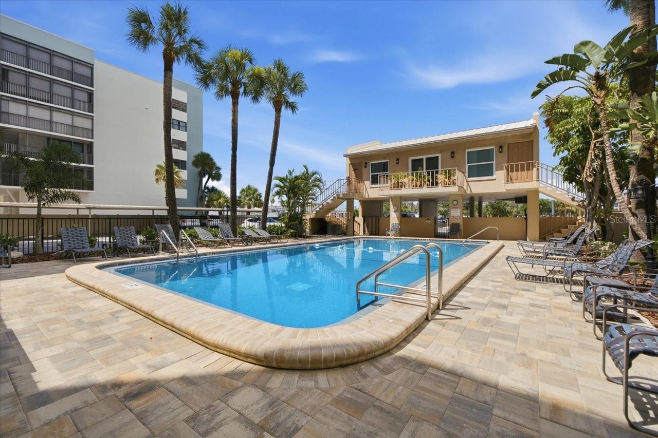 14800 GULF BLVD #207