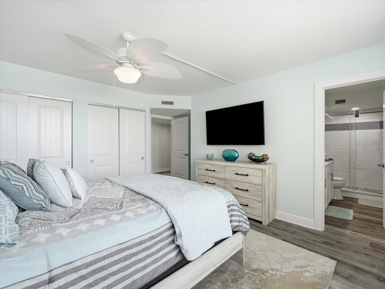 14800 GULF BLVD #207