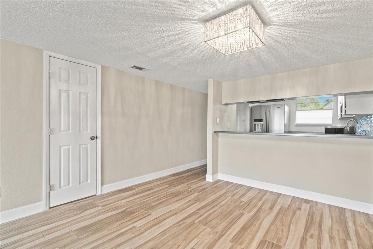 9209 SEMINOLE BOULEVARD Unit: 22