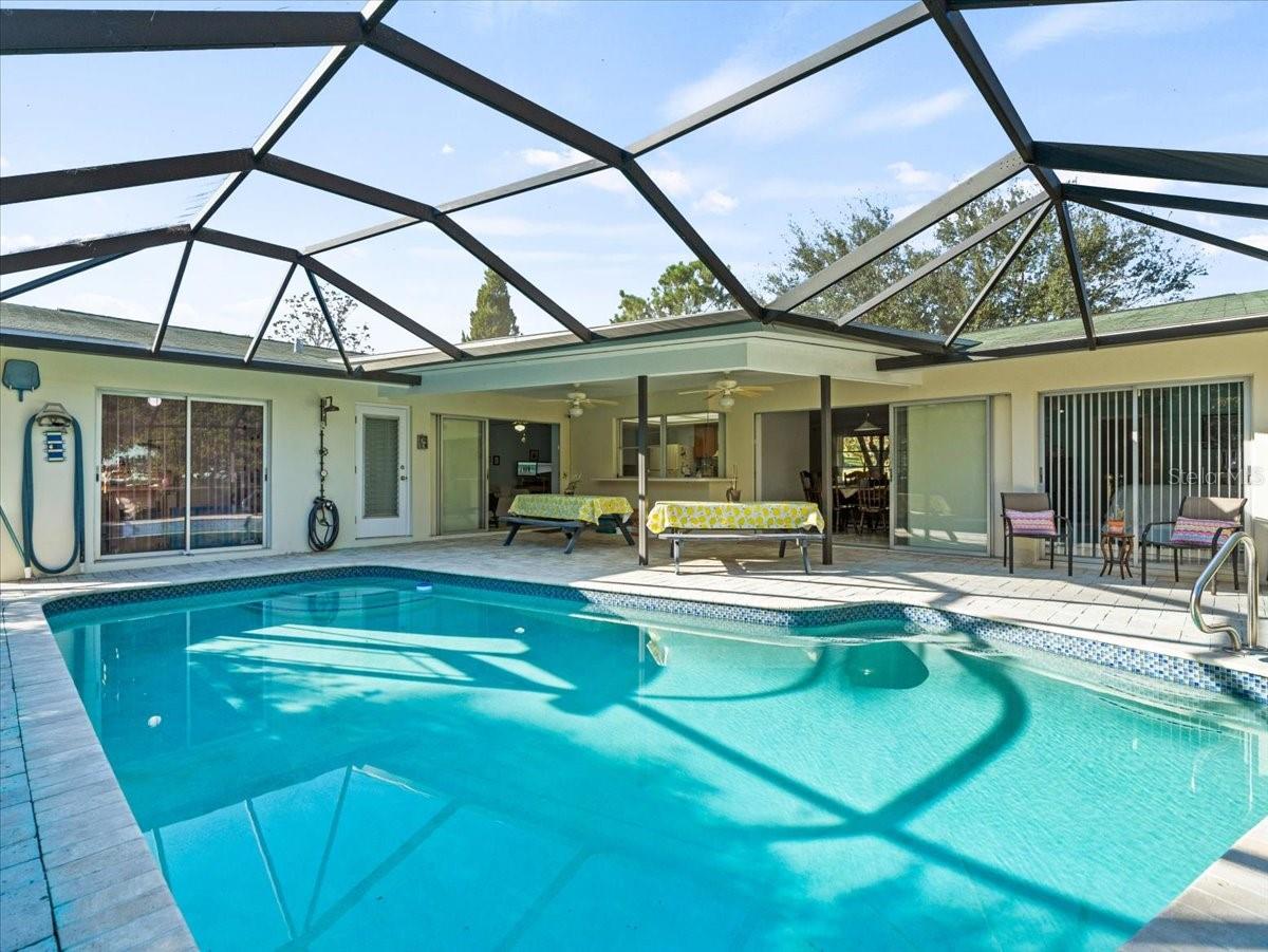 1665 MAGNOLIA DRIVE