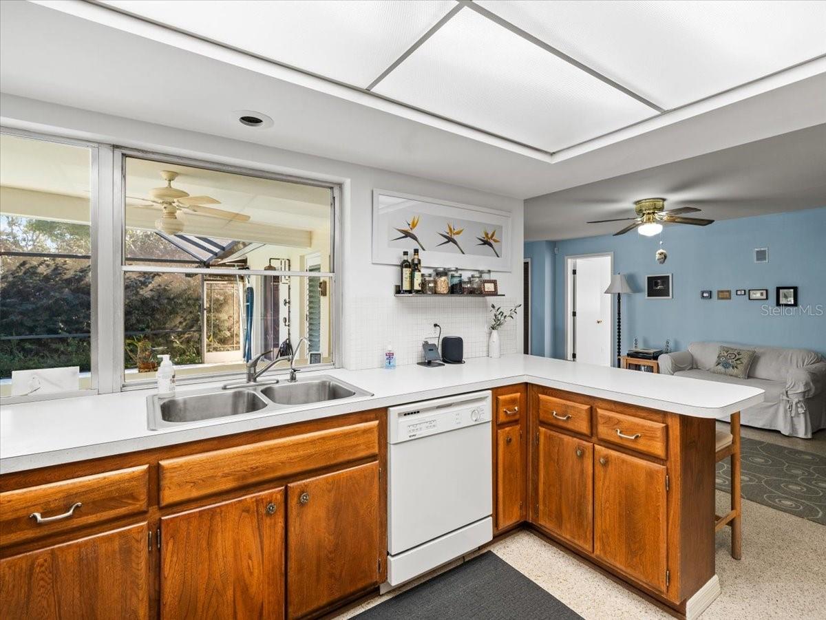 1665 MAGNOLIA DRIVE