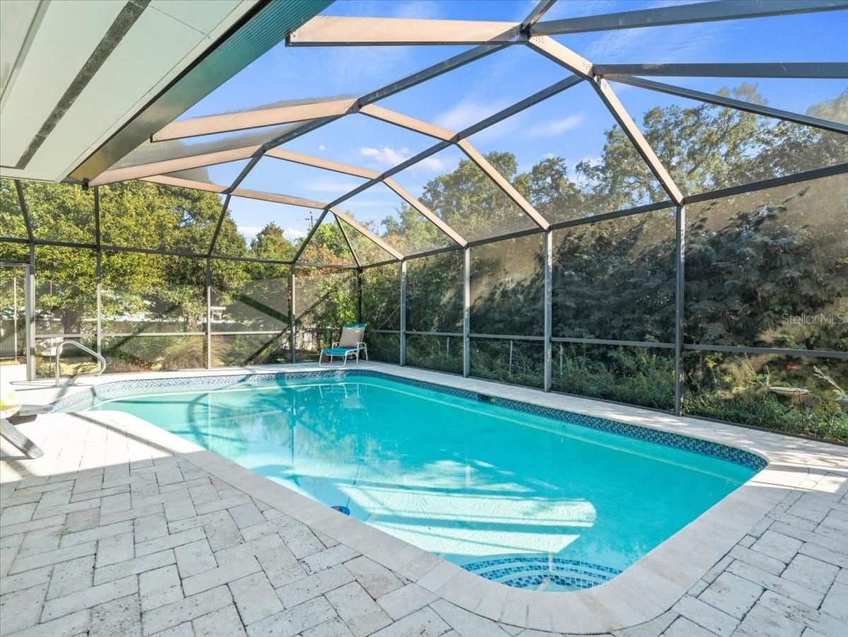 1665 MAGNOLIA DRIVE