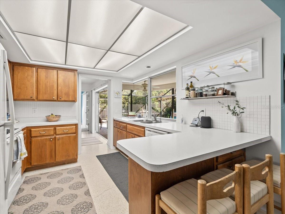 1665 MAGNOLIA DRIVE